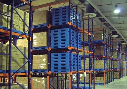 君眾包裝為山東某建材集團提供倉儲塑料托盤